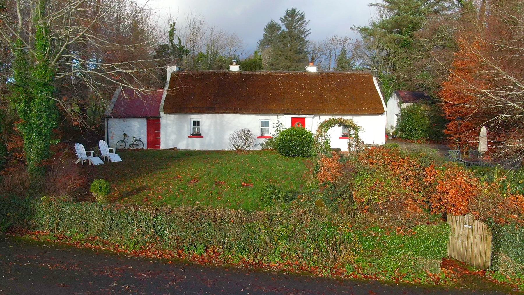 Social media content creation company in Dublin and Belfast - Keenaghan Cottage video screenshot 14
