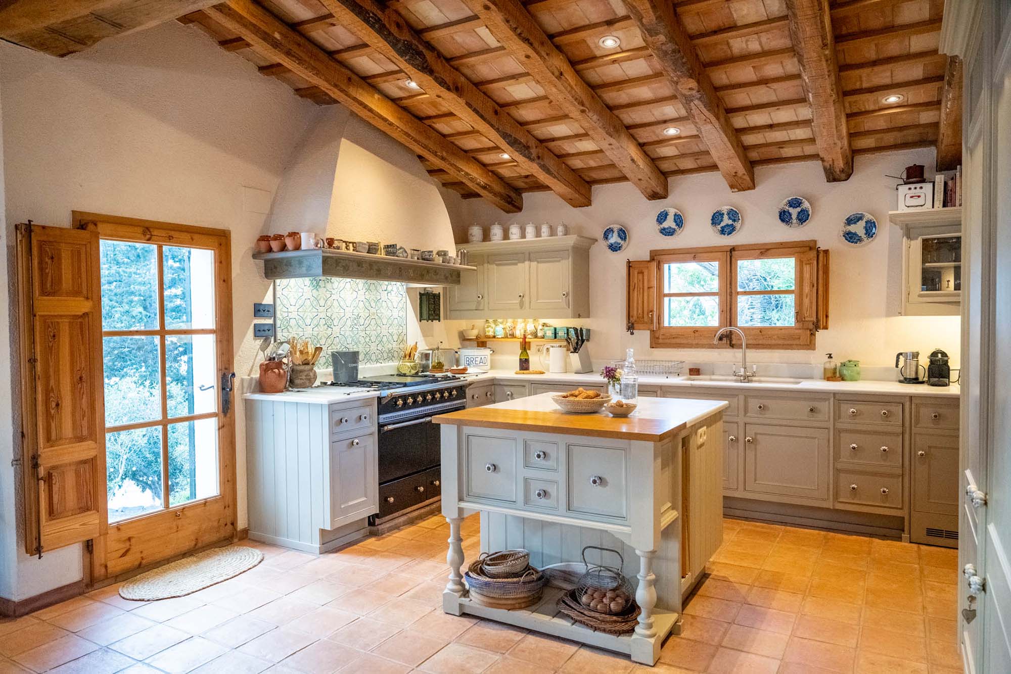 Es Puig Cadaques - interior and architectural photography by Stephen S T Bradley photo and video studio Dublin, Ireland - photo 100 Es Puig Cadaques - interior and architectural photography by Stephen S T Bradley photo and video studio Dublin, Ireland - photo 100